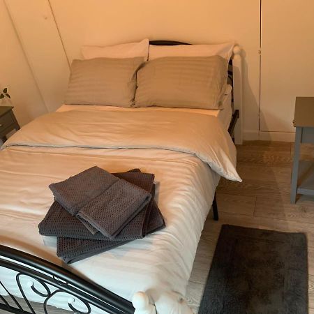 Bed and Breakfast Alpha House London Exterior foto