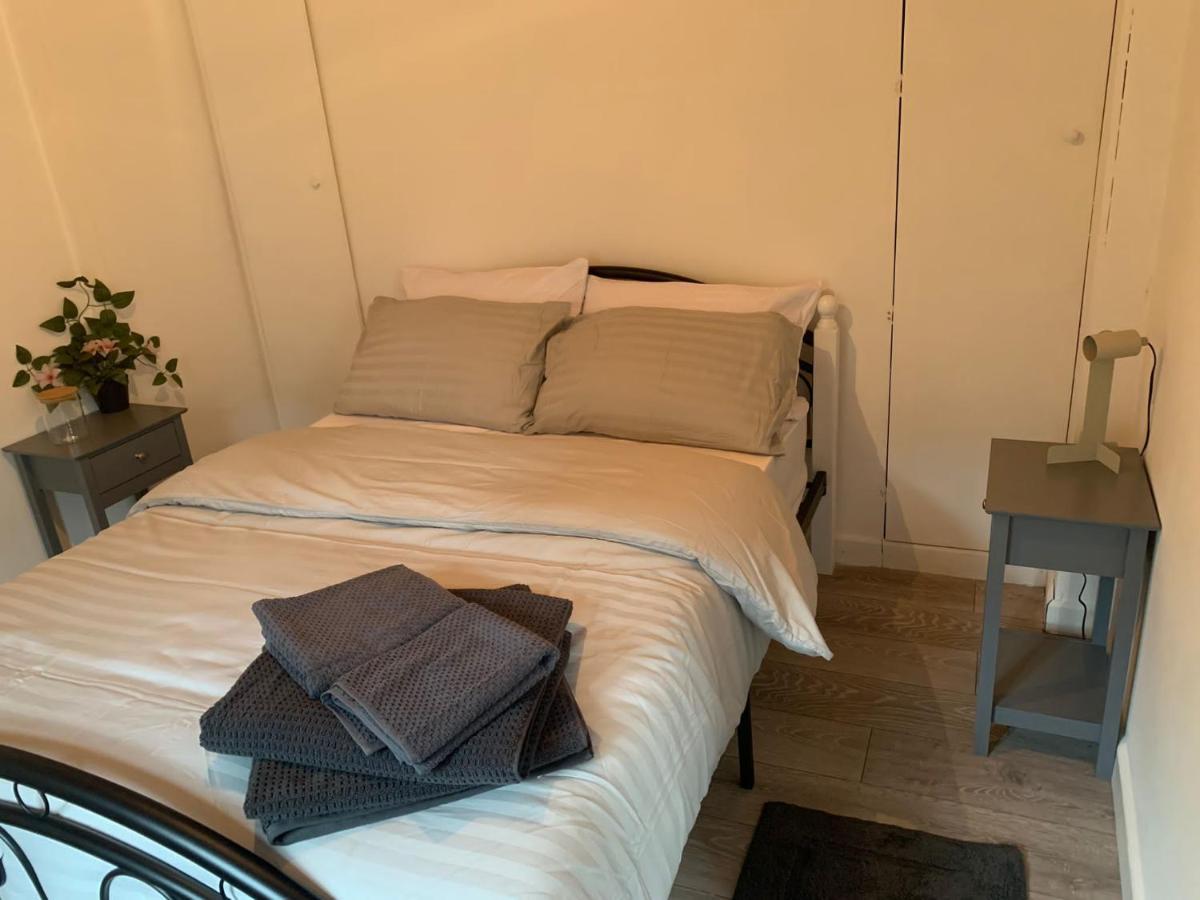 Bed and Breakfast Alpha House London Exterior foto