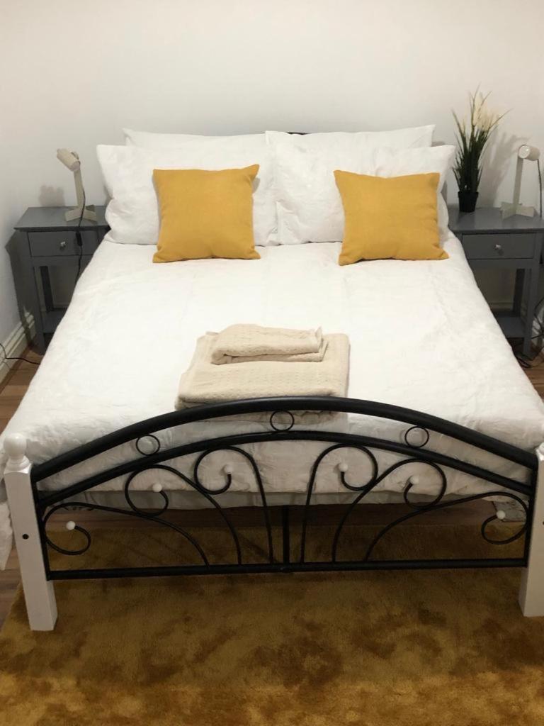 Bed and Breakfast Alpha House London Exterior foto