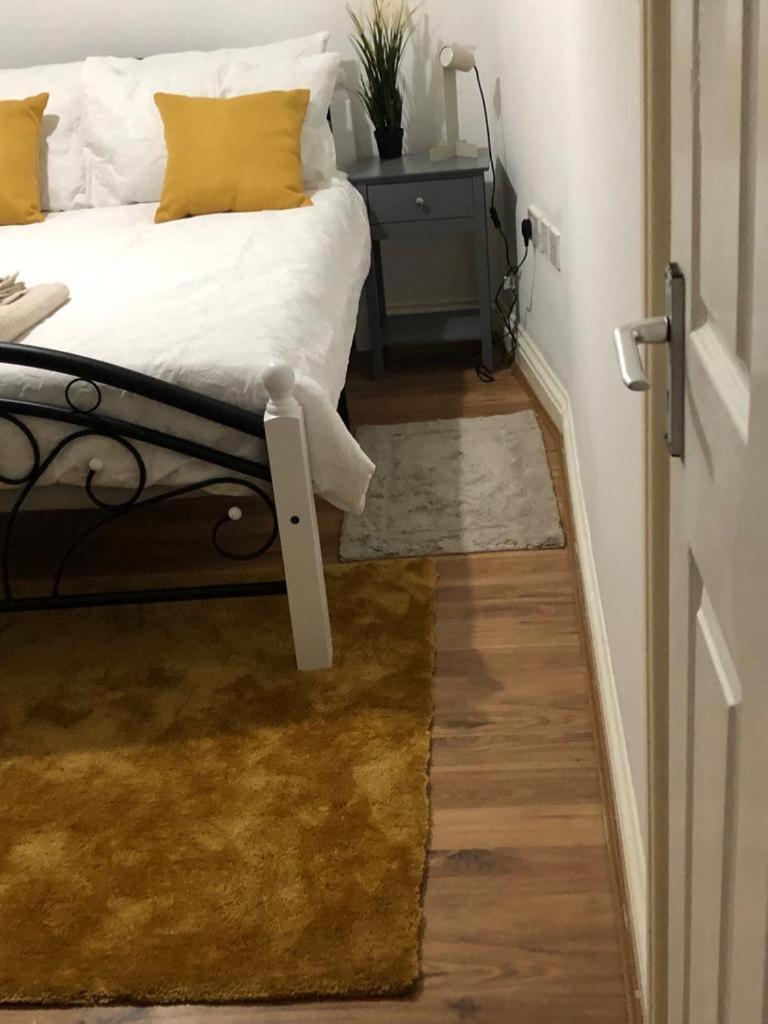 Bed and Breakfast Alpha House London Exterior foto