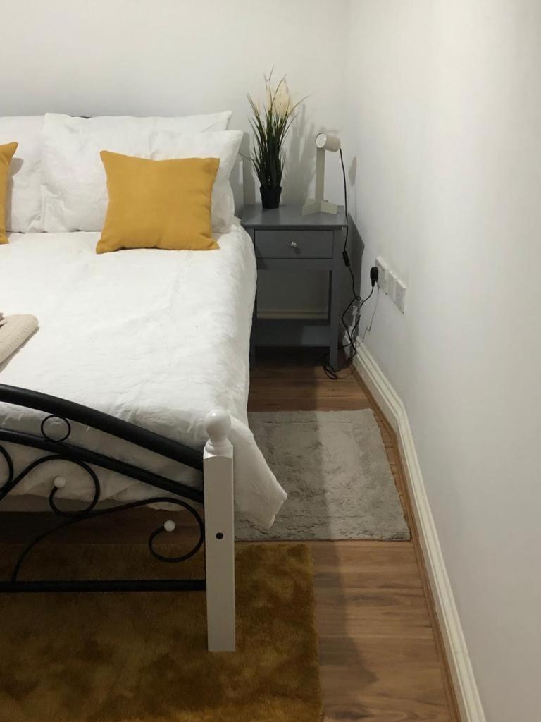 Bed and Breakfast Alpha House London Exterior foto