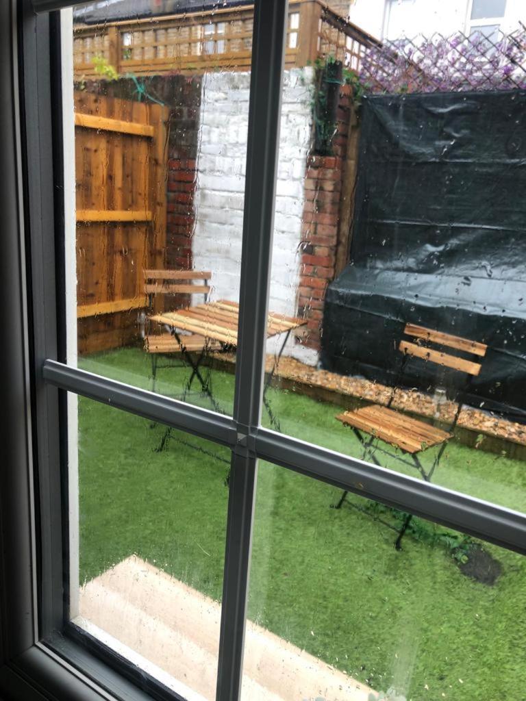 Bed and Breakfast Alpha House London Exterior foto